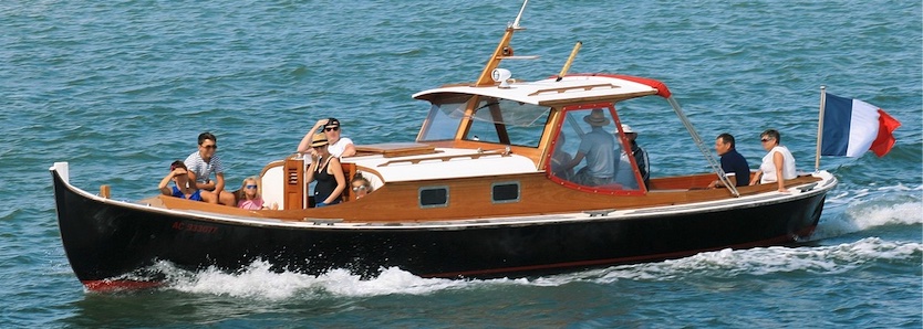 A French Pinasse on the Basin d'Arachon